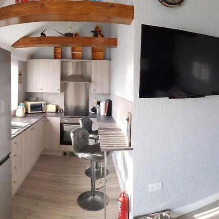 Luxury 2-Bed Modern Chalet In Бринлингтон Экстерьер фото